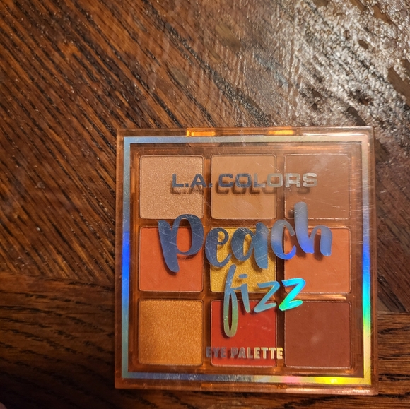 Makeup bundle - Picture 3 of 6